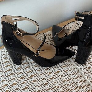 Jessica Simpson Black Patent Leather Mary Jane strappy Heels